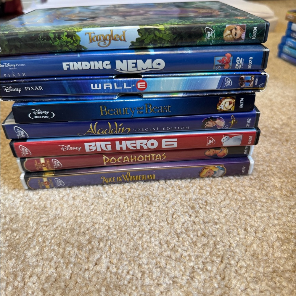 Disney 8 DVD Collections In Bundle - Picture 8 of 8